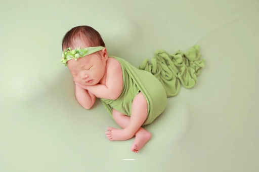 乐平宝宝拍嗝吐奶 乐平宝宝拍嗝吐奶