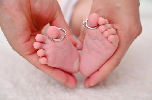 乐平宝宝脸上长黑点